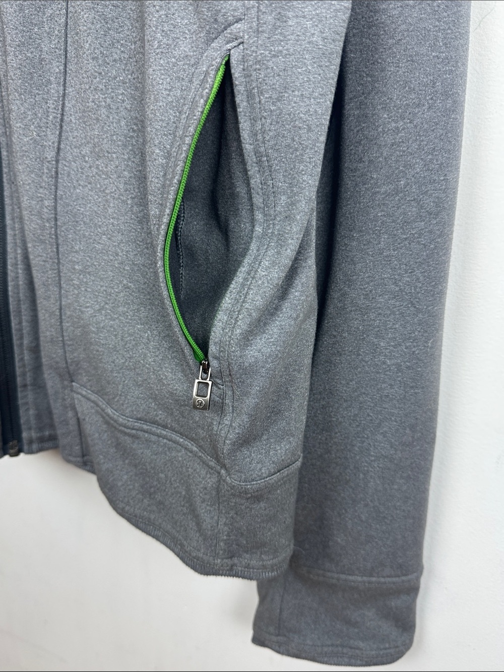 Lululemon Jacket - Picture 5 of 9